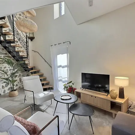 빌라 La Clede Du Pontneuf *